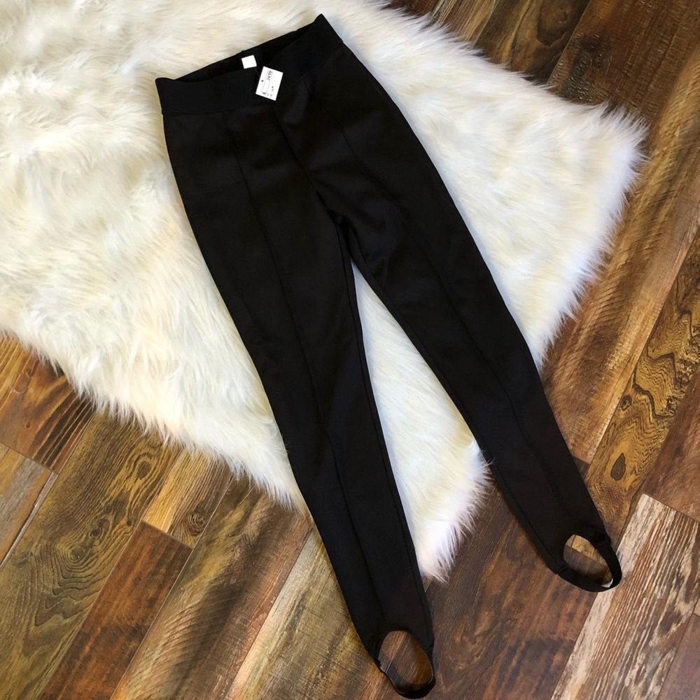 H&M Women's Black Leggings Stirrup NWT  size S